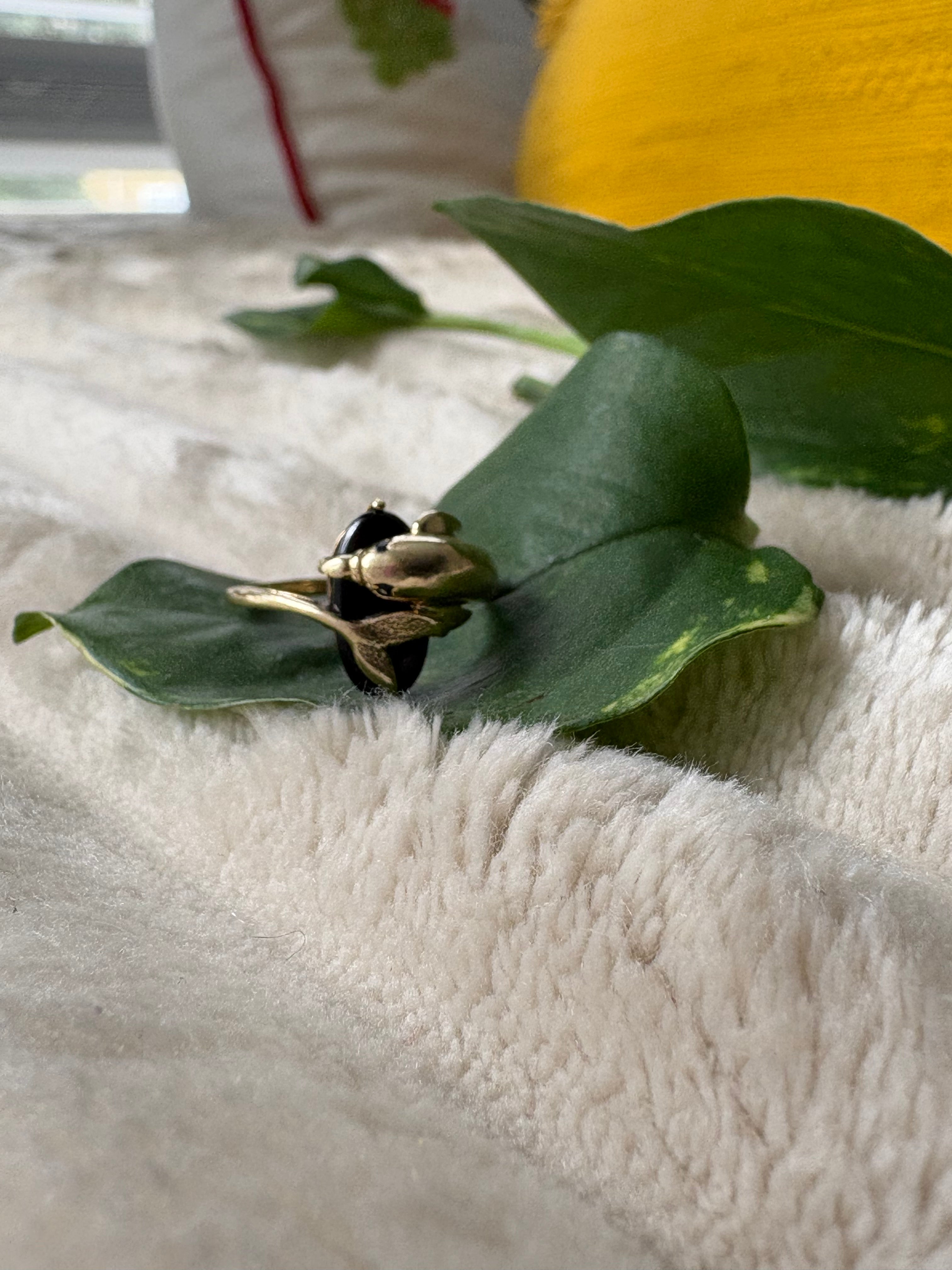 Black Onyx & Dolphin 10k Gold Ring Size 6