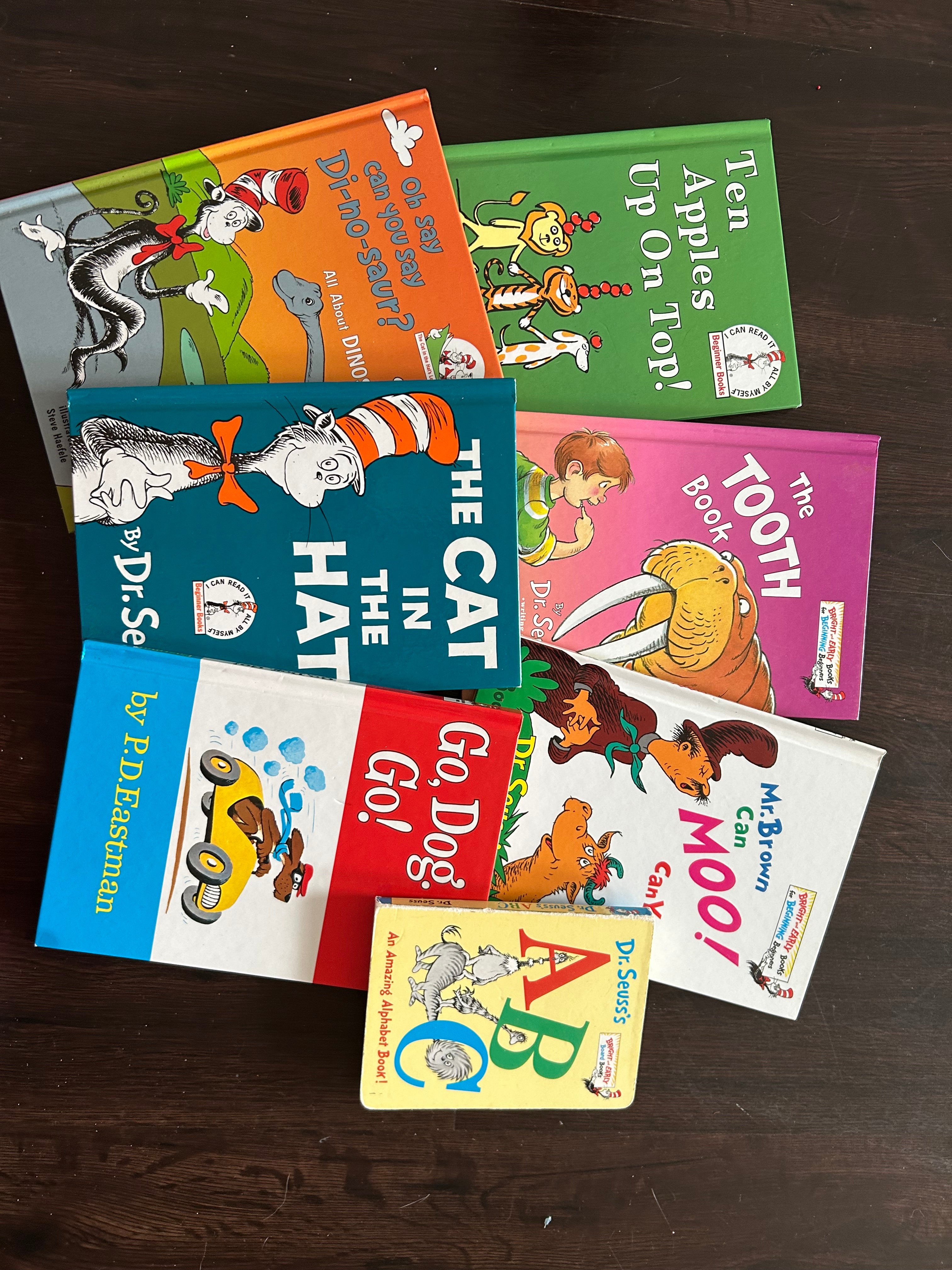 7pc Dr. Seuss Book Bundle