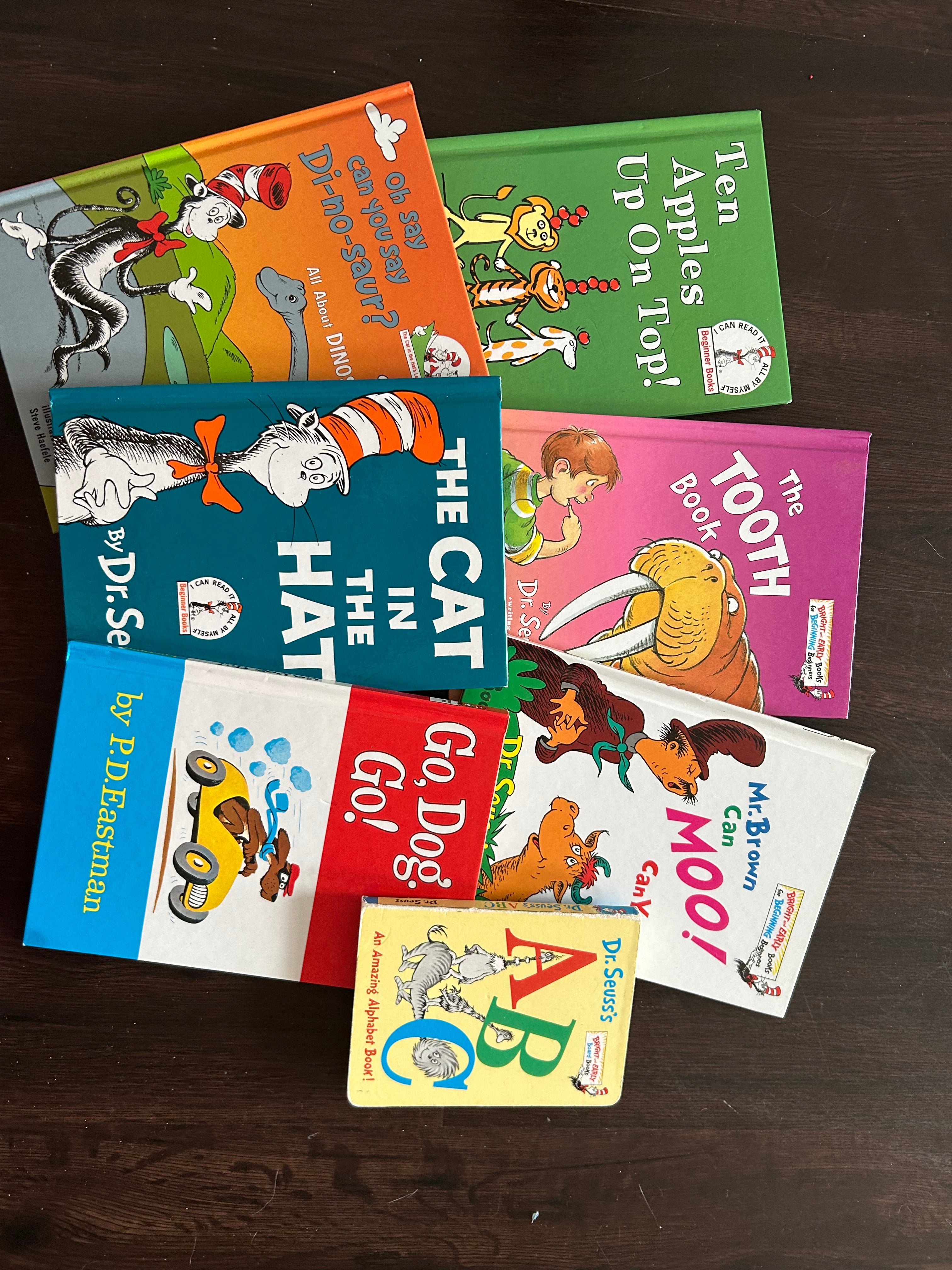 7pc Dr. Seuss Book Bundle
