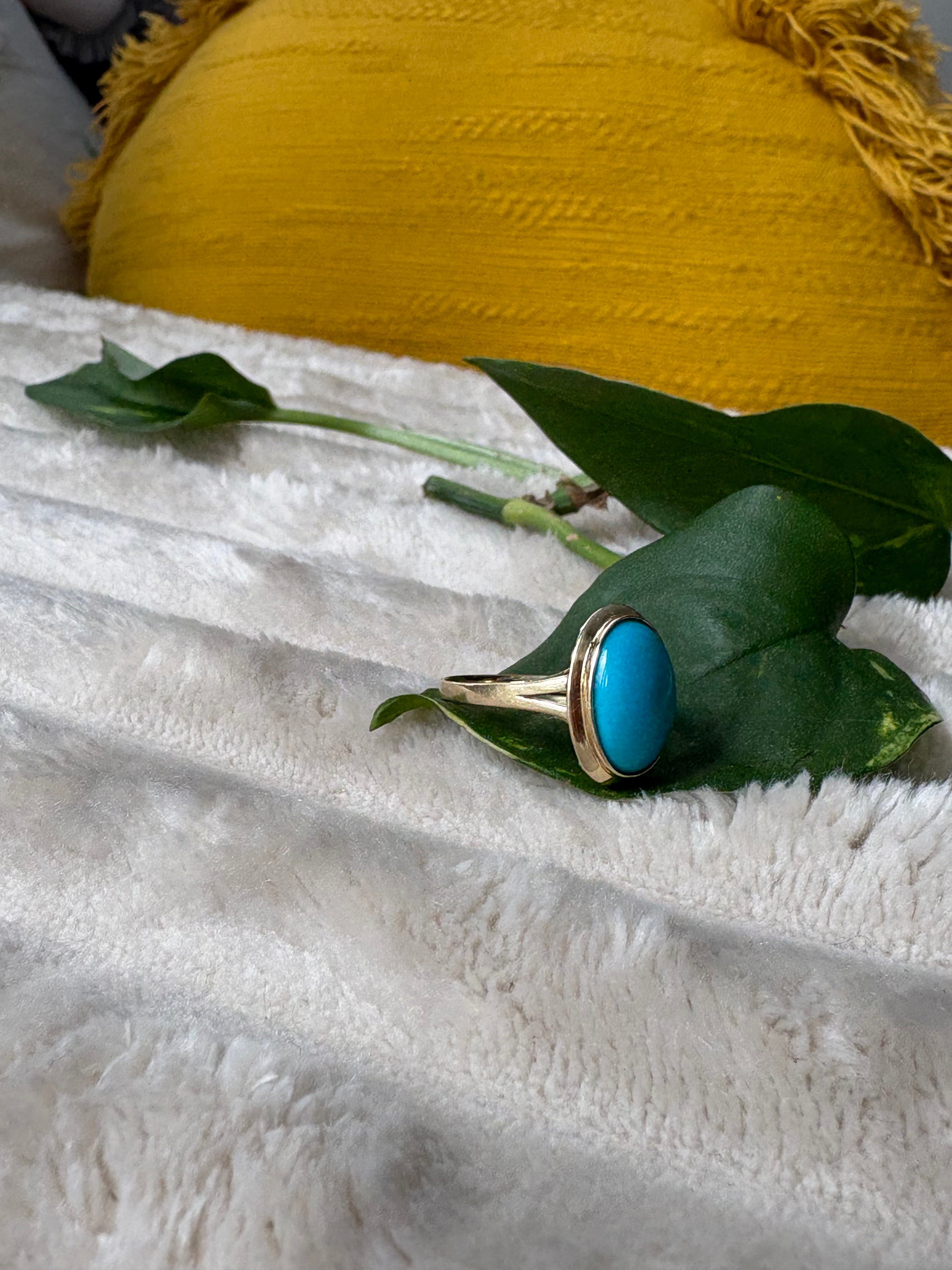 Turquoise 10k Gold Ring Size 6.75
