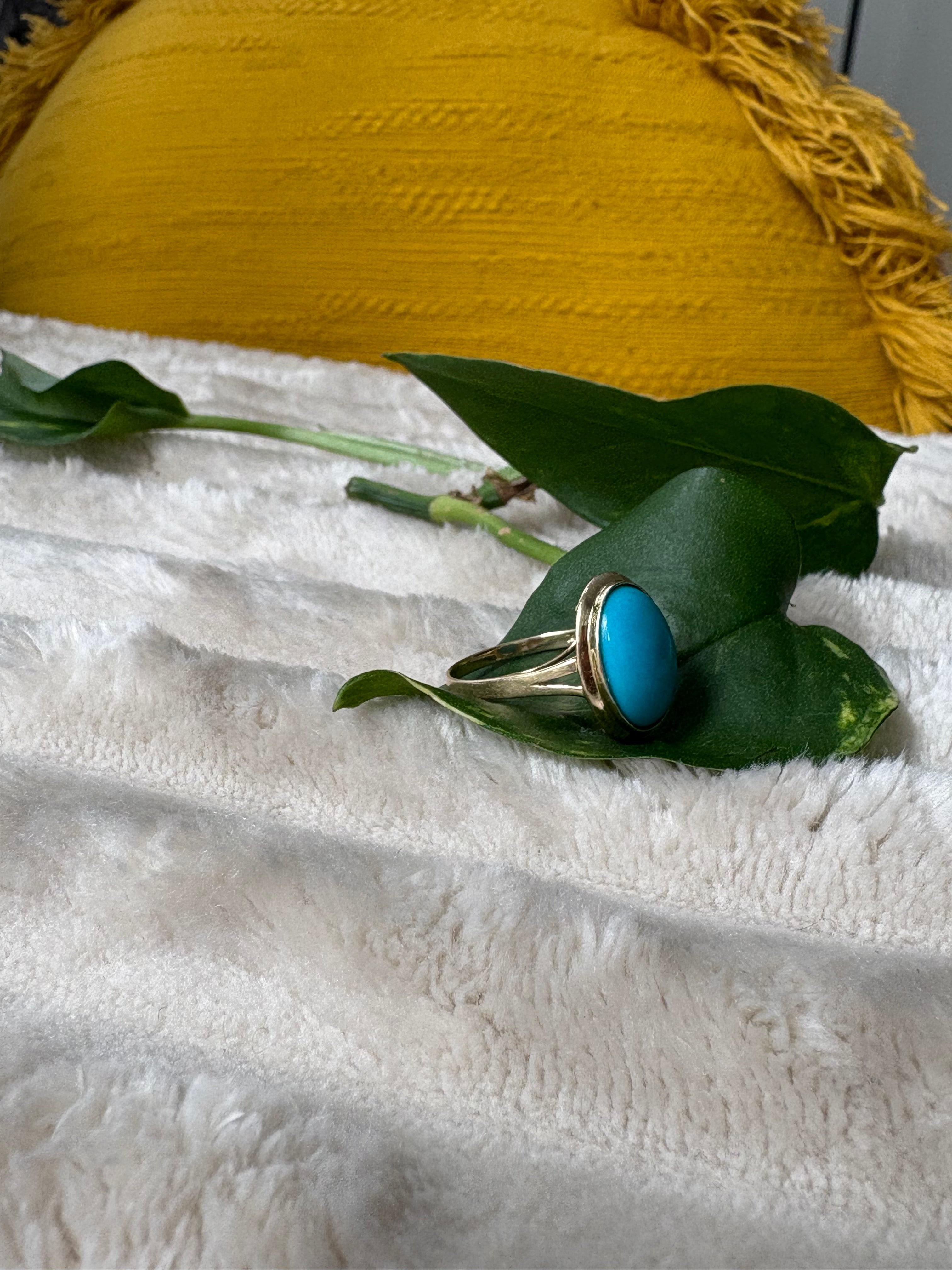 Turquoise 10k Gold Ring Size 6.75
